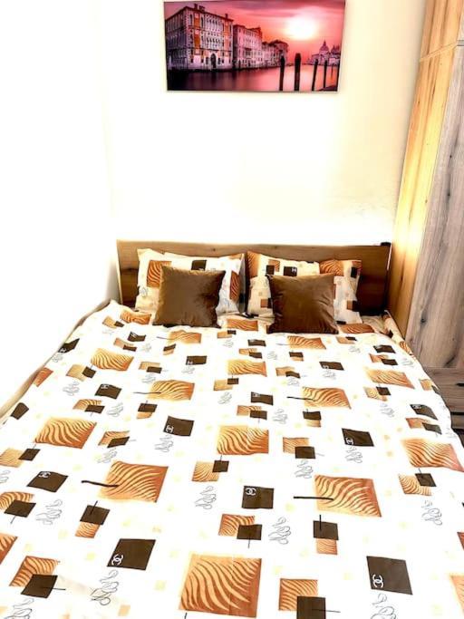 Green Park Apartment - Brand New Studio! Ruse Zewnętrze zdjęcie