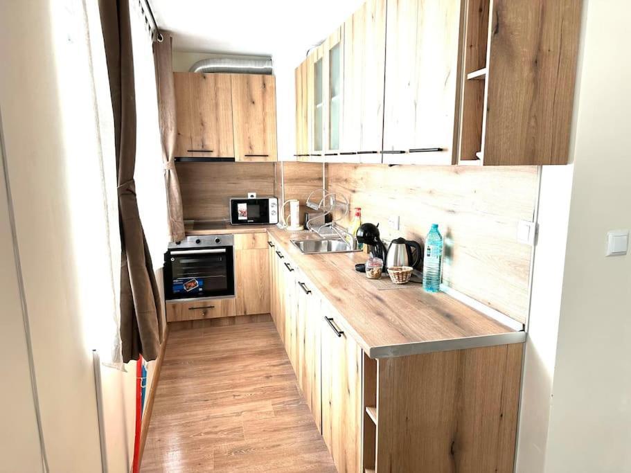 Green Park Apartment - Brand New Studio! Ruse Zewnętrze zdjęcie